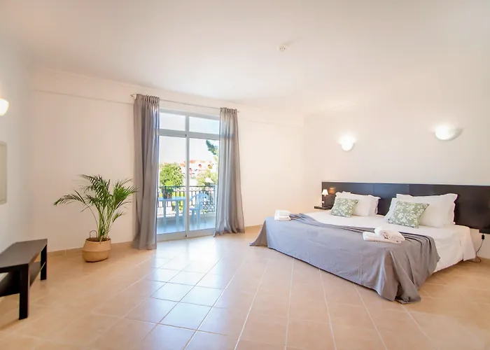 Smy Santa Eulalia Algarve 公寓式酒店